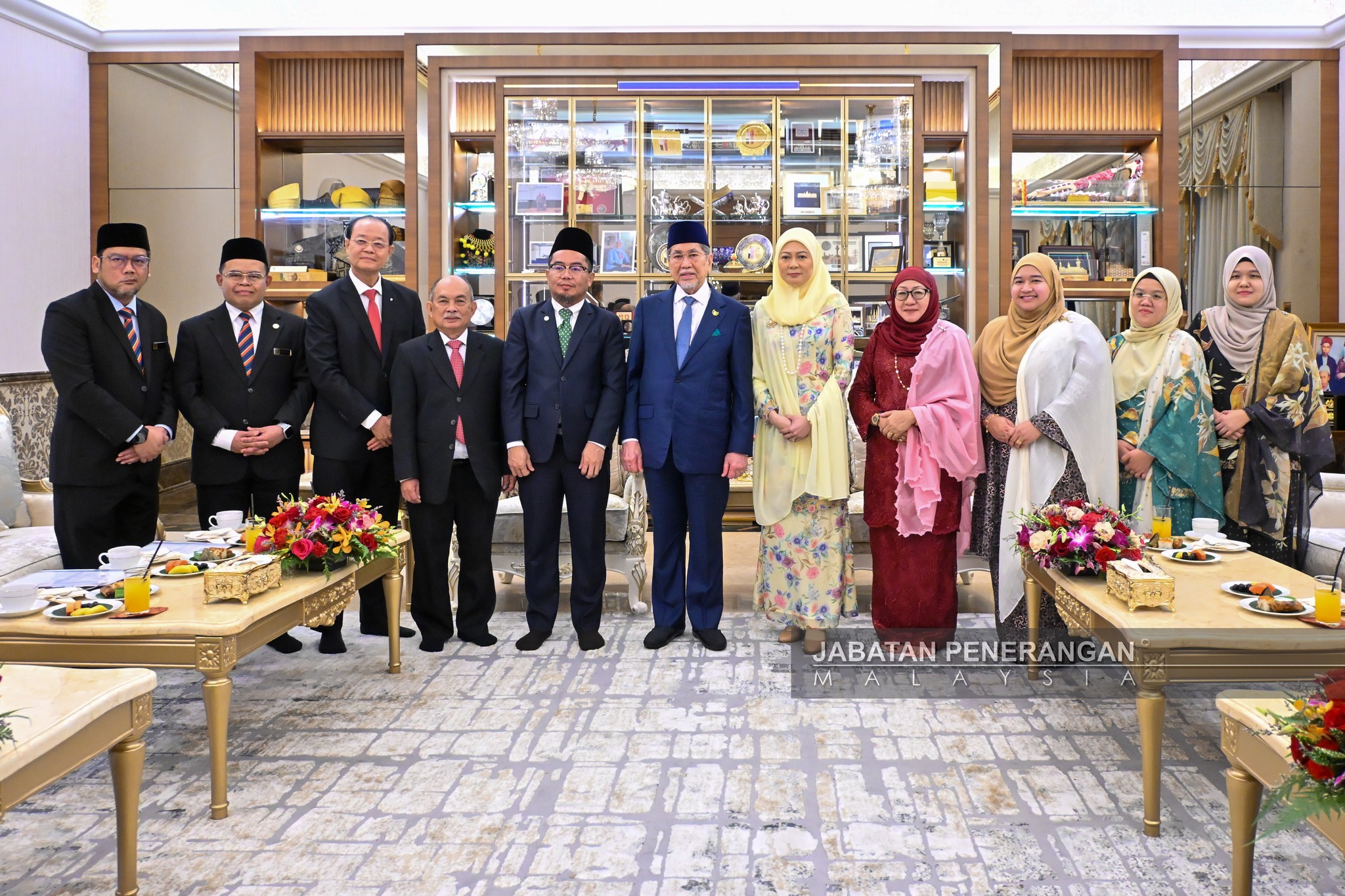 TYT Terima Kunjungan Hormat Pejabat Ombudsman Sarawak